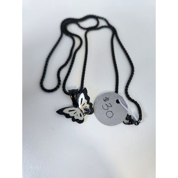 Stainless Steel Butterfly pendant with chain NWT - Picture 3 of 7